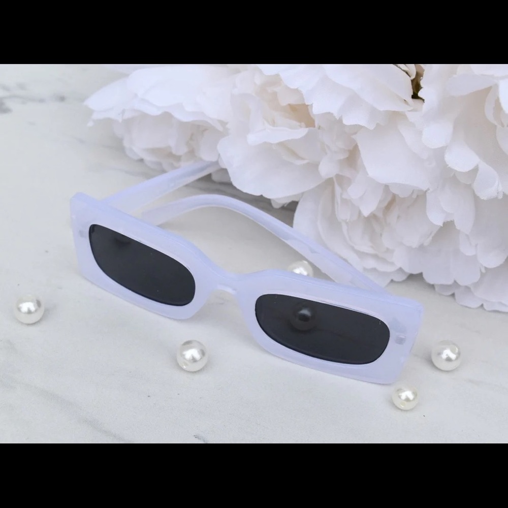 Barbies world sunglasses